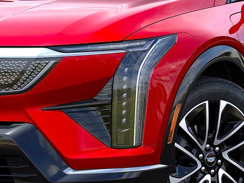 New 2025 Cadillac Optiq Sport 1 image 10