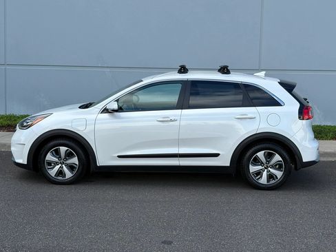 Used 2018 Kia Niro EX Premium FWD image 3