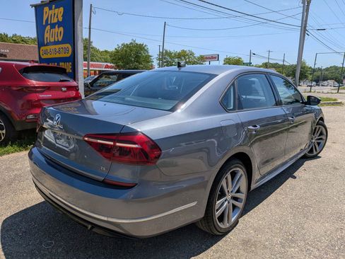 Used 2018 Volkswagen Passat 2.0T R-Line FWD image 5