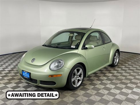 Used 2009 Volkswagen Beetle S image 1