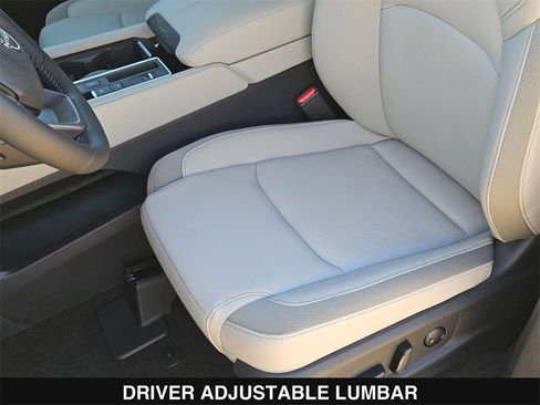 New 2026 Nissan Pathfinder SL image 16