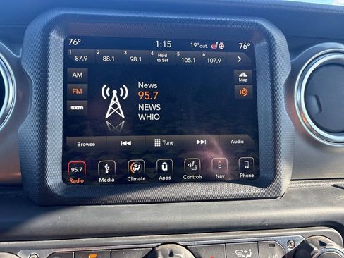 Used 2018 Jeep Wrangler Unlimited Sahara image 68