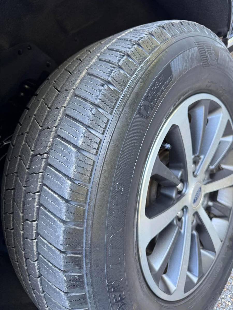 Used 2018 Ford Expedition XLT w/ Equipment Group 202A AWD/4WD image 19
