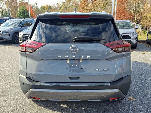 Used 2023 Nissan Rogue SL w/ SL Premium Package image 5