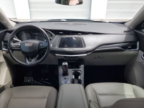Used 2019 Cadillac XT4 Luxury FWD image 11