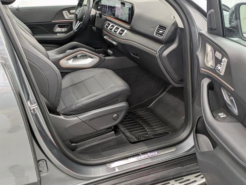 Used 2023 Mercedes-Benz GLS 450 4MATIC image 21