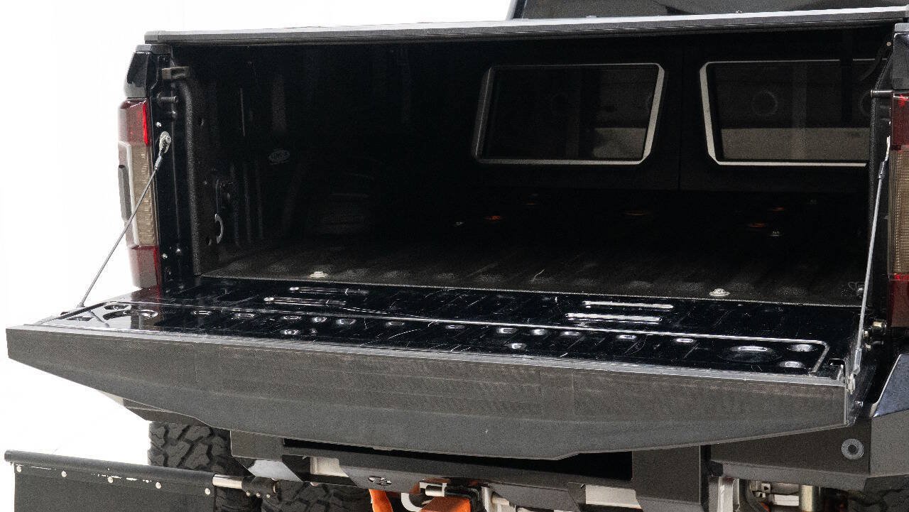 Used 2017 Ford F350 Platinum w/ Platinum Ultimate Package AWD/4WD image 99