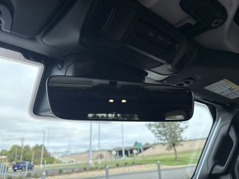 Used 2024 Jeep Wrangler Unlimited Rubicon 4xe image 27