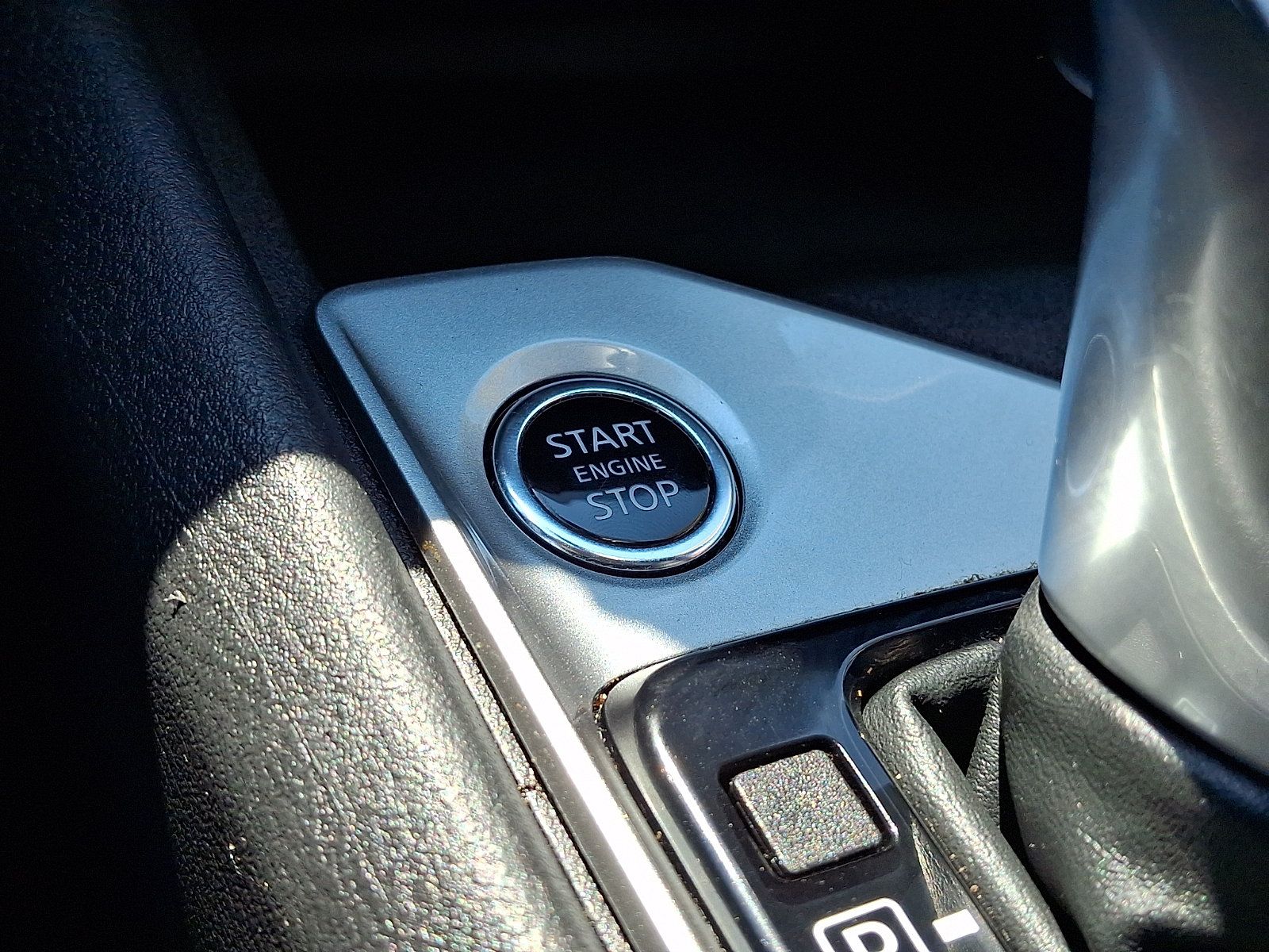 Used 2025 Nissan Altima 2.5 SV FWD image 27