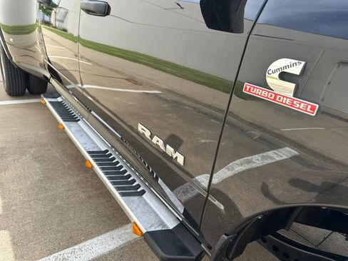 Used 2022 RAM 3500 Tradesman image 9