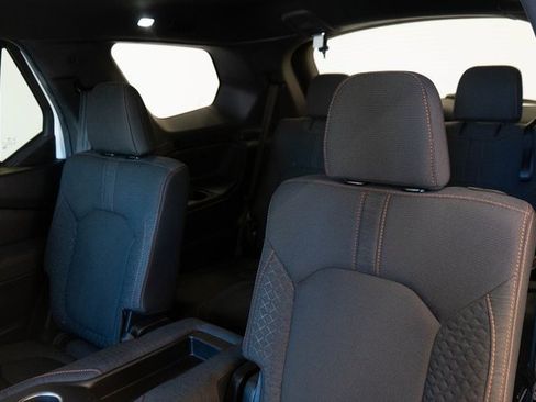 Used 2025 Honda Pilot Sport image 16