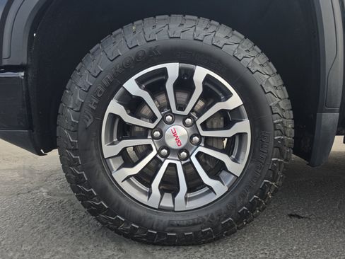 Used 2021 GMC Sierra 1500 AT4 w/ AT4 Premium Package AWD/4WD image 33