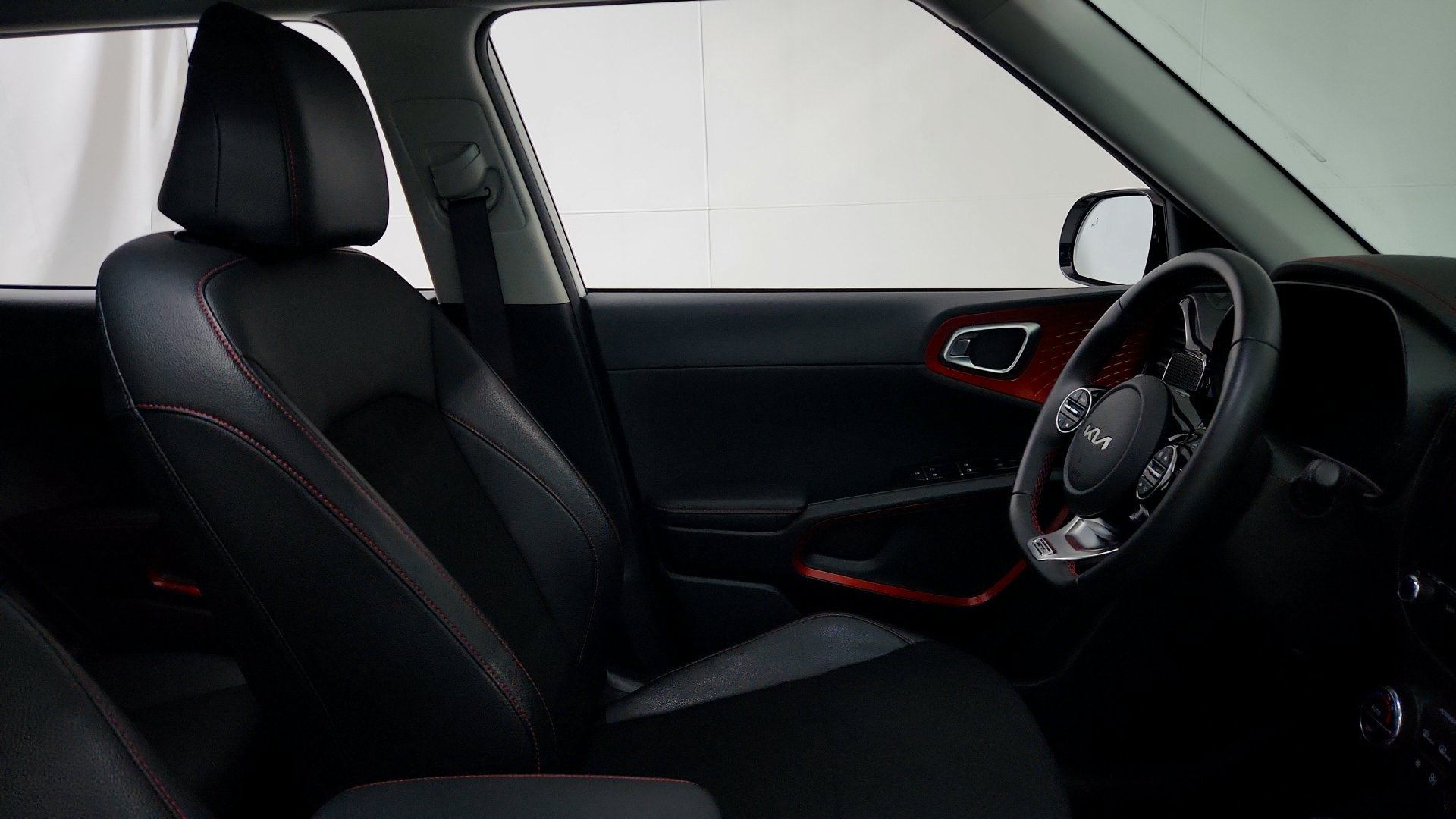 Used 2023 Kia Soul GT-Line FWD image 30