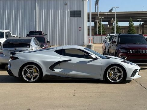 Used 2020 Chevrolet Corvette Stingray Premium Cpe w/ 3LT Preferred Equipment Group RWD image 3