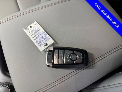 Used 2026 Ford Explorer Active w/ Active Comfort Package image 26