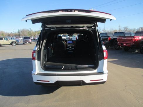 Used 2020 Lincoln Navigator L Reserve w/ Luxury Package image 6