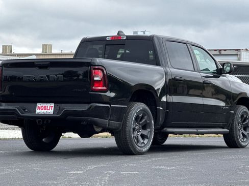 New 2026 RAM 1500 Express AWD/4WD image 3