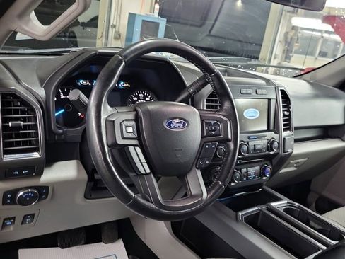 Used 2018 Ford F150 XLT w/ Equipment Group 302A Luxury image 9