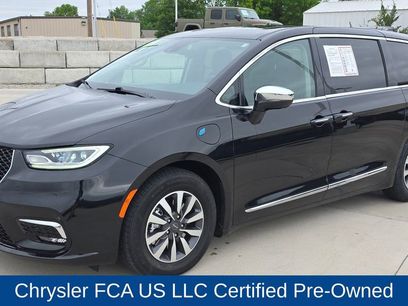 Certified 2022 Chrysler Pacifica Limited