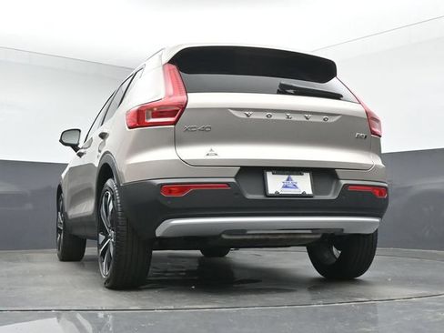 Used 2024 Volvo XC40 B5 Ultimate AWD/4WD image 37