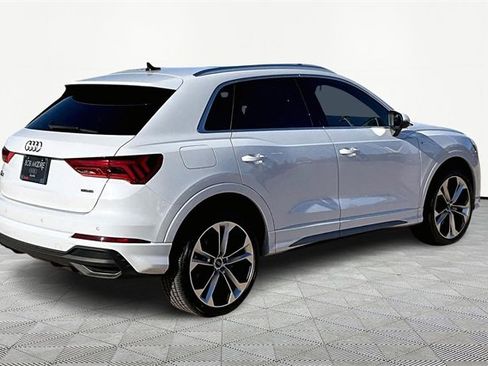 Used 2023 Audi Q3 2.0T Premium Plus w/ Premium Plus Package image 2