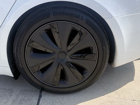 Used 2023 Tesla Model S AWD/4WD image 12