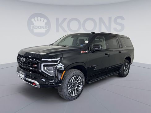 New 2026 Chevrolet Suburban Z71 w/ Comfort Package AWD/4WD image 1