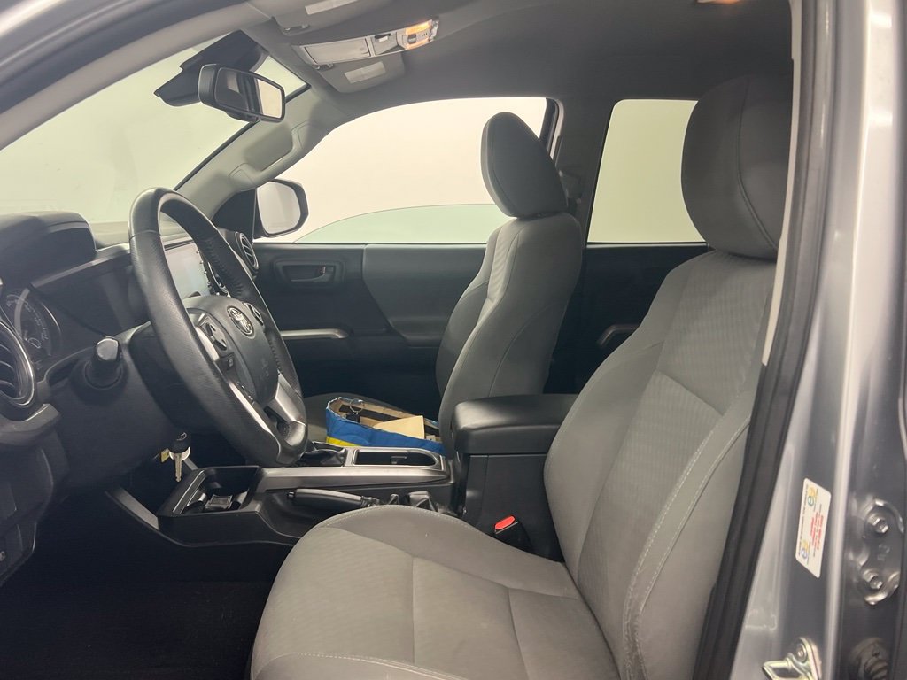 Used 2020 Toyota Tacoma SR5 RWD image 8