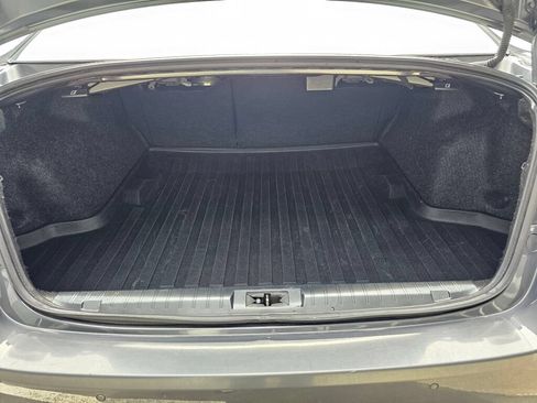 Used 2018 Subaru Legacy 3.6R Limited AWD/4WD image 15