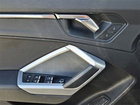 Used 2024 Audi Q3 2.0T Premium w/ Convenience Package image 28