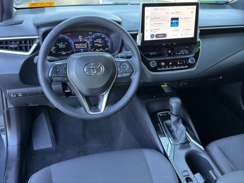 Used 2026 Toyota Corolla SE w/ SE Package FWD image 12