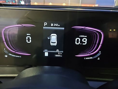 Used 2024 Kia Sportage EX image 21