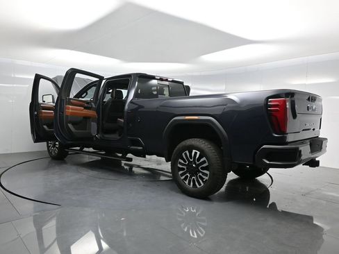 Used 2024 GMC Sierra 3500 Denali Ultimate image 67