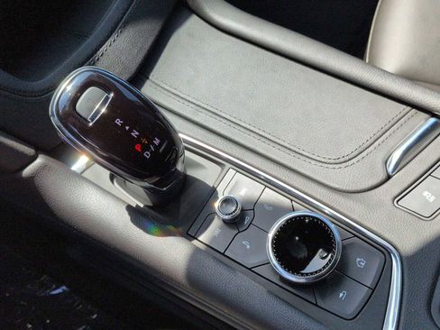 New 2025 Cadillac XT5 Luxury image 18