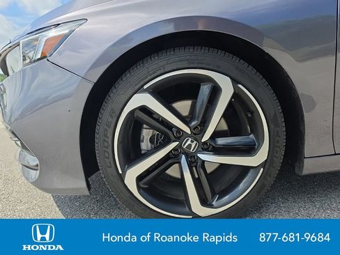 Used 2020 Honda Accord Sport image 9