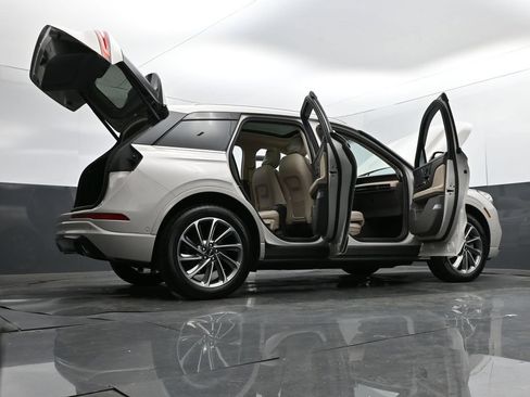 Used 2021 Lincoln Corsair Grand Touring w/ Equipment Group 301A AWD/4WD image 46