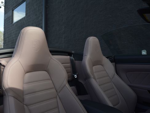 Certified 2026 Porsche 911 GTS image 29