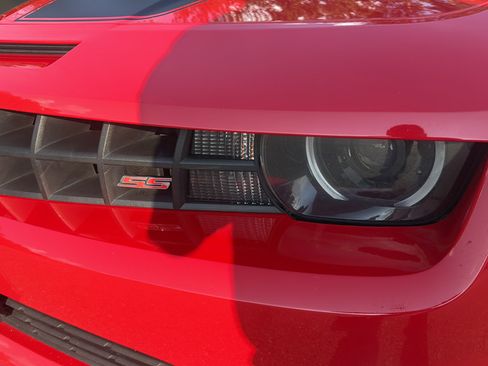 Used 2011 Chevrolet Camaro SS w/ LPO, Ground Effects Package RWD image 32