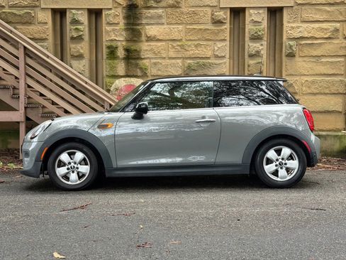 Used 2018 MINI Cooper 2-Door Hardtop image 28