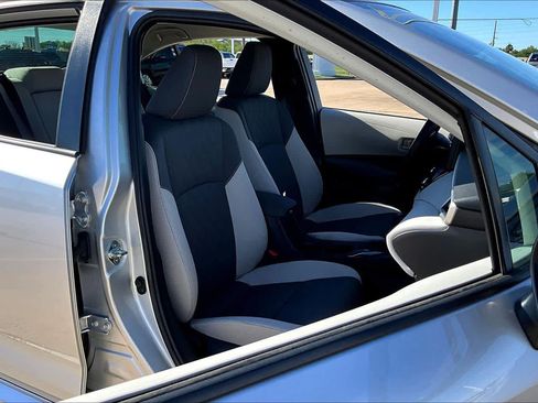 Used 2023 Toyota Corolla LE image 9