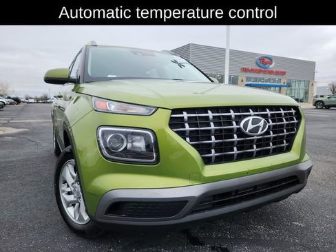 Used 2020 Hyundai Venue SEL w/ Convenience Package image 14