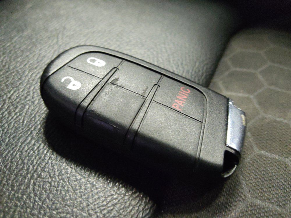 Used 2019 Jeep Compass Latitude FWD image 32