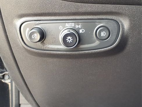 Used 2021 Chevrolet Equinox LT FWD image 4