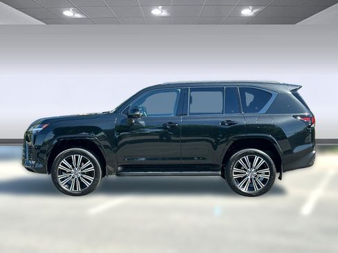 Certified 2024 Lexus LX 600 4WD w/ Appearance Package image 2