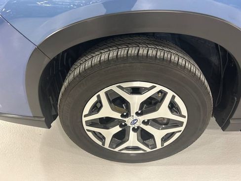 Certified 2023 Subaru Forester Premium image 8