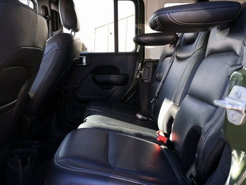 Used 2021 Jeep Wrangler Unlimited Sport image 17