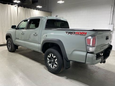 Used 2023 Toyota Tacoma TRD Off-Road w/ TRD Premium Off Road Package AWD/4WD image 5
