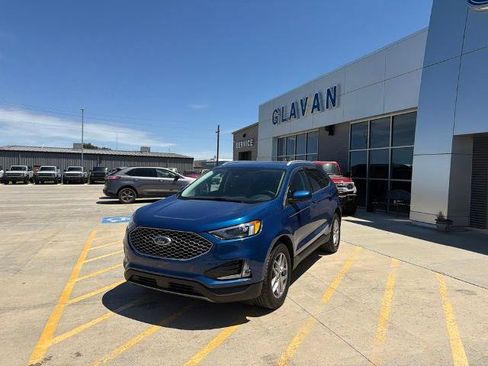 Certified 2023 Ford Edge SEL w/ Convenience Package AWD/4WD image 3