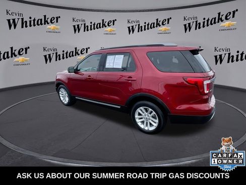 Used 2017 Ford Explorer XLT w/ Equipment Group 202A FWD image 7