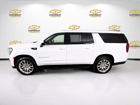 Used 2024 GMC Yukon XL SLE image 4